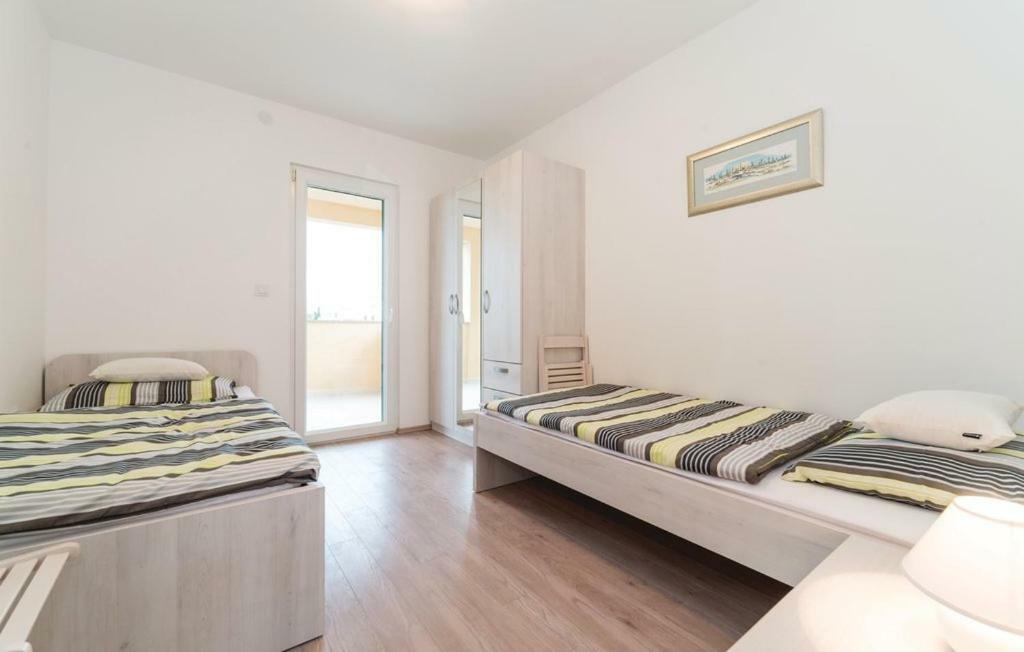 Apartman Dora Povljana Extérieur photo