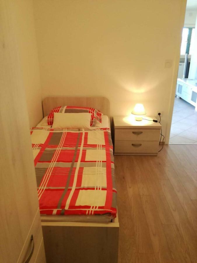 Apartman Dora Povljana Extérieur photo