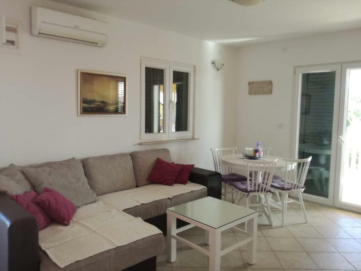 Apartman Dora Povljana Extérieur photo